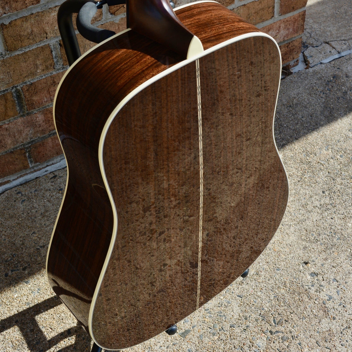 Martin Lefty D-28