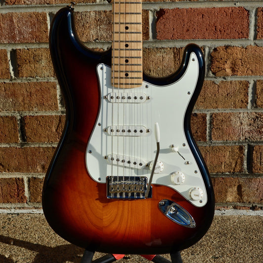 Fender USED Player Stratocaster Maple Fingerboard 3-Color Sunburst
