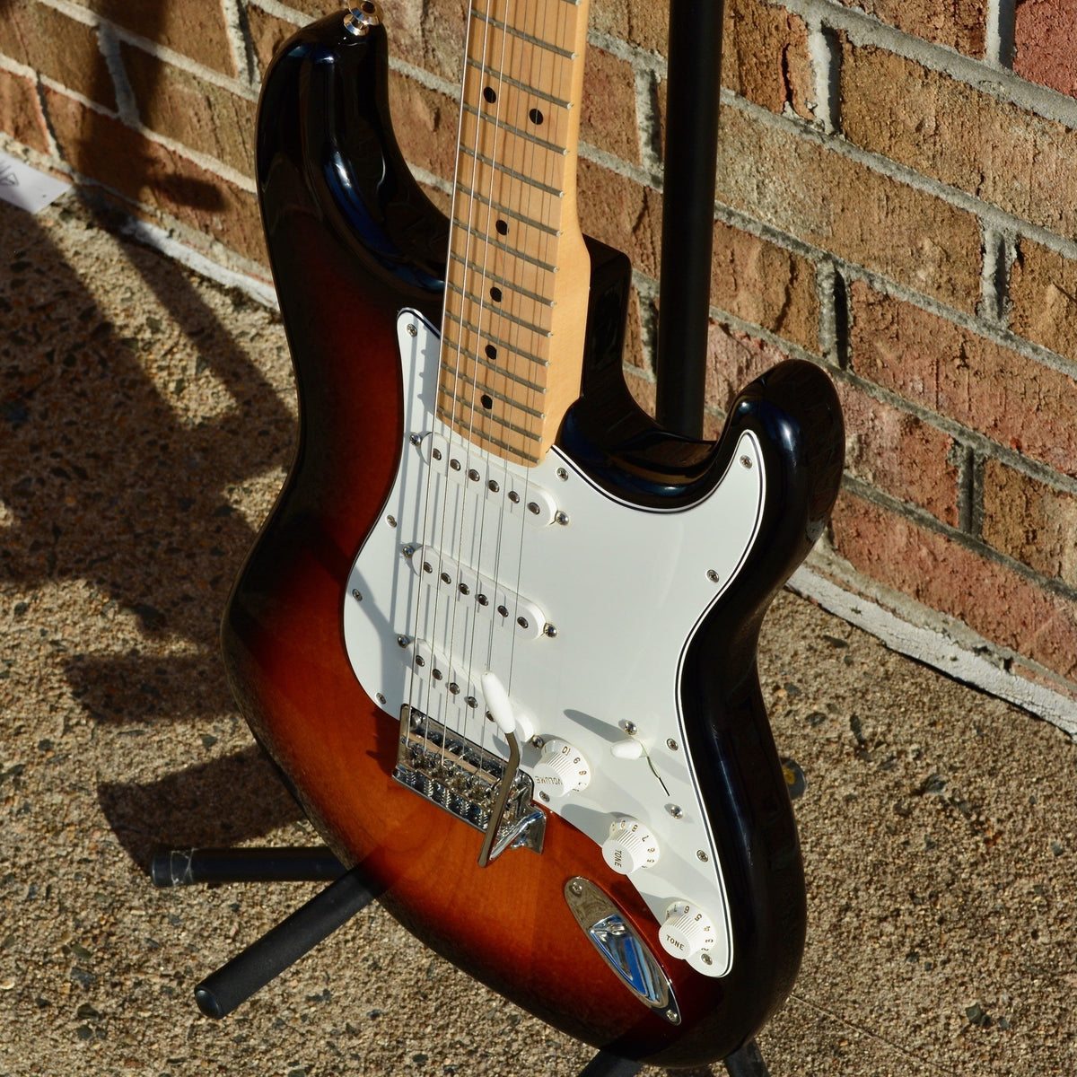 Fender USED Player Stratocaster Maple Fingerboard 3-Color Sunburst