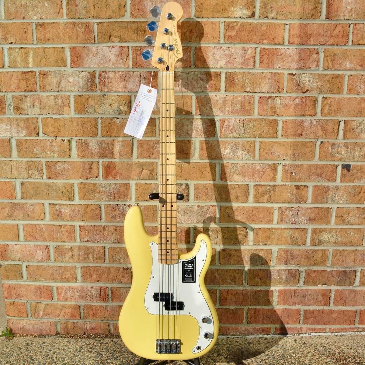 Fender Player Precision Bass®, Maple Fingerboard, Buttercream