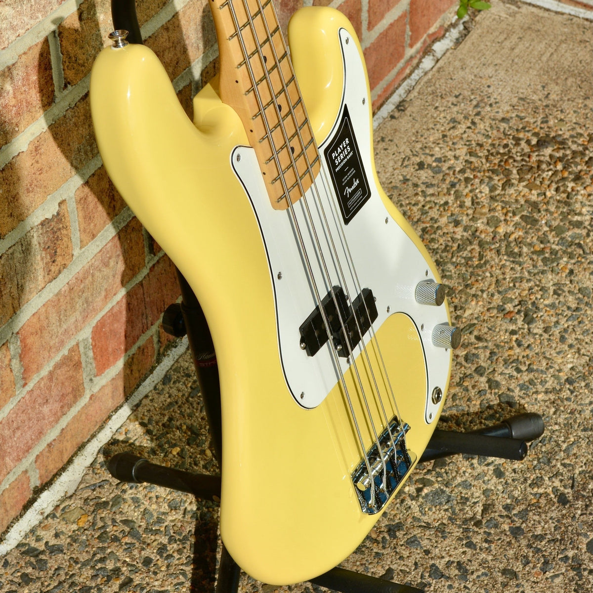 Fender Player Precision Bass®, Maple Fingerboard, Buttercream