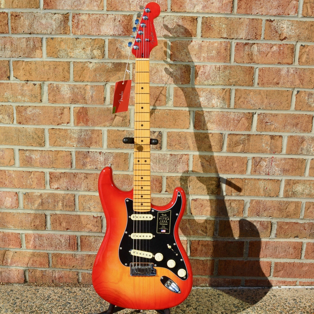 Fender American Ultra Luxe Stratocaster®, Maple Fingerboard, Plasma Red Burst