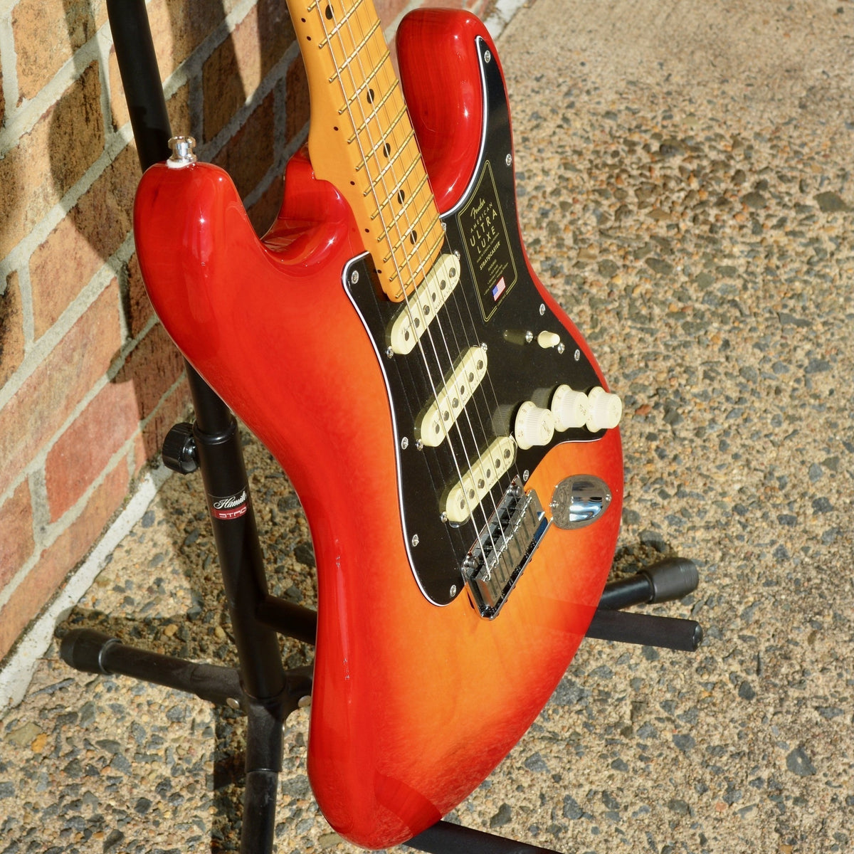 Fender American Ultra Luxe Stratocaster®, Maple Fingerboard, Plasma Red Burst