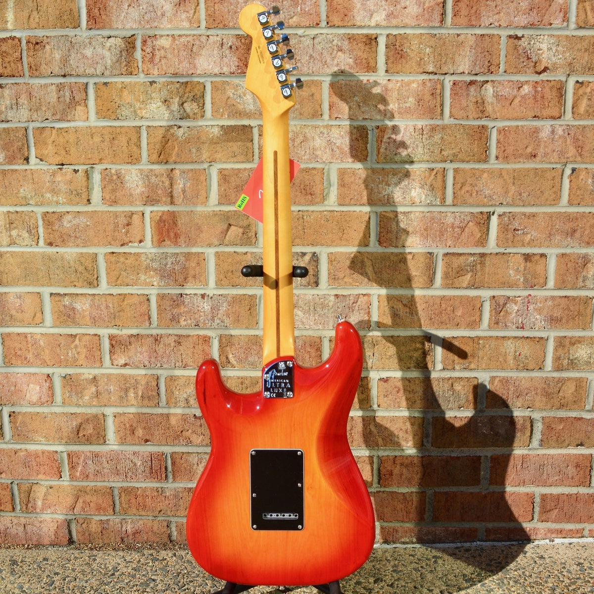 Fender American Ultra Luxe Stratocaster®, Maple Fingerboard, Plasma Red Burst