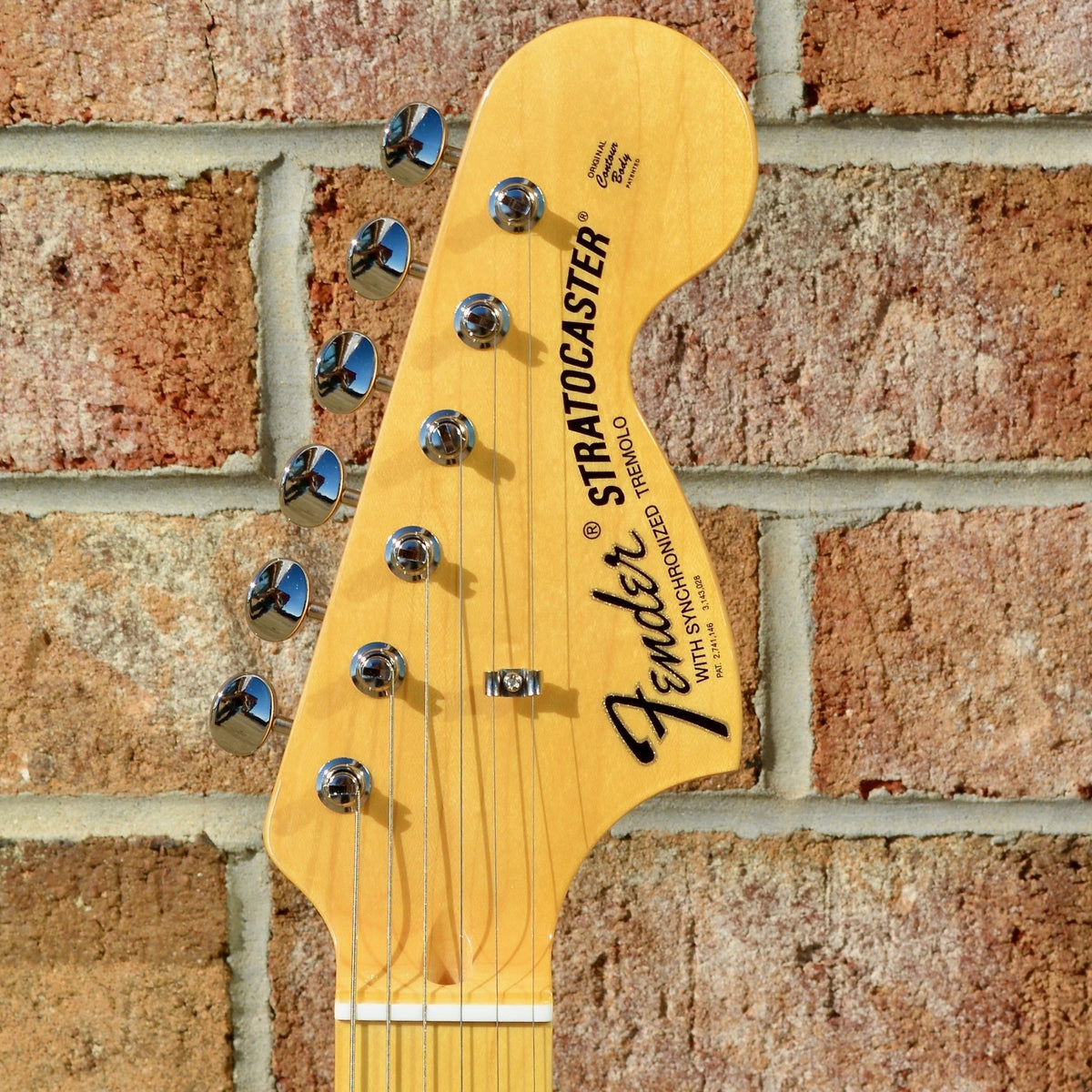 Fender JV Modified '60s Stratocaster®, Maple Fingerboard, Olympic White