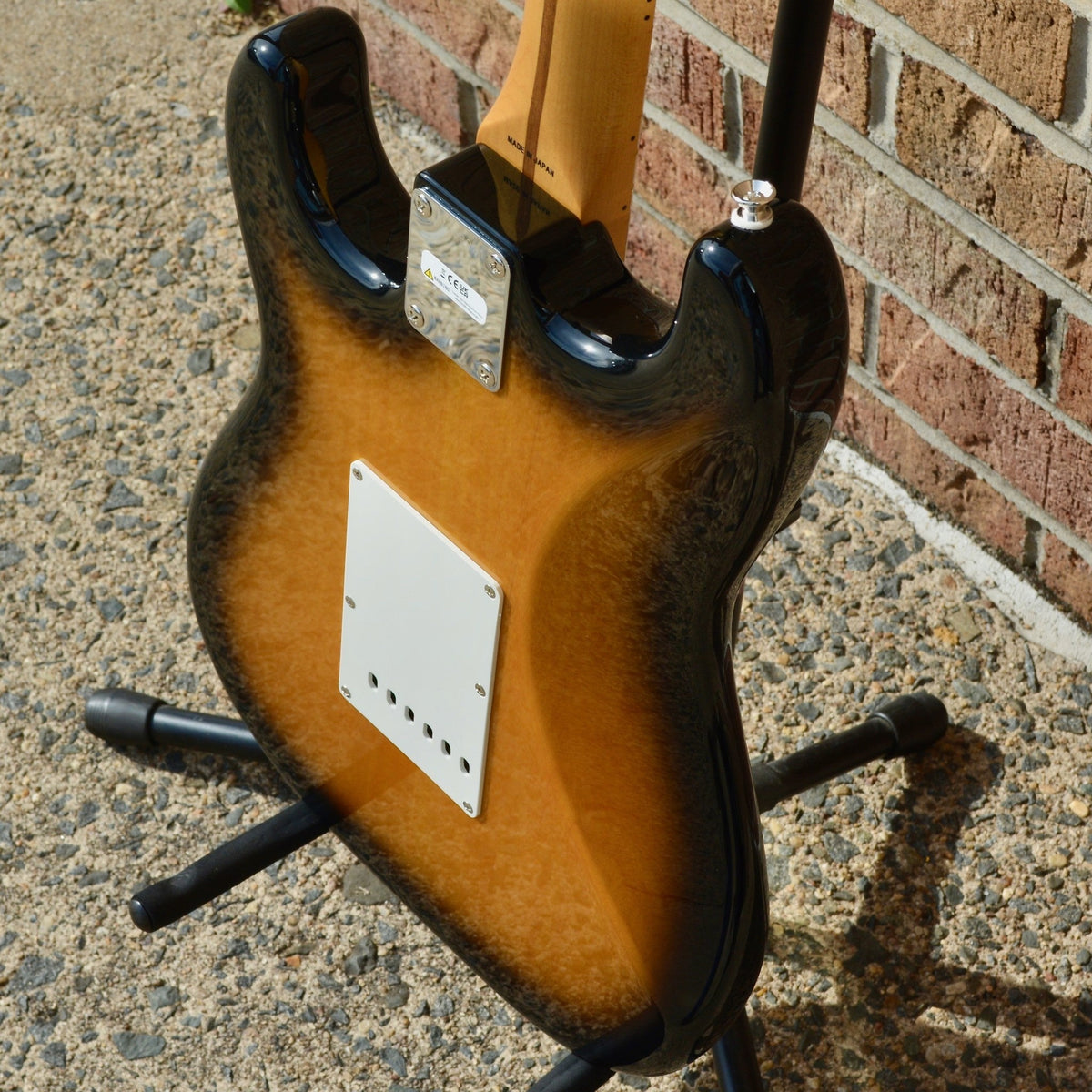 Fender JV Modified '50s Stratocaster® HSS, Maple Fingerboard, 2-Color Sunburst