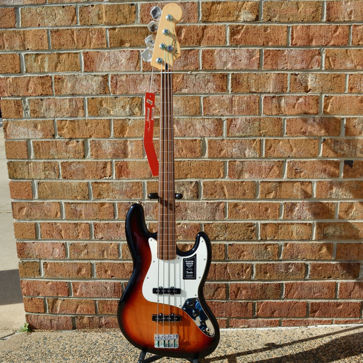 Fender Player Jazz Bass® Fretless, Pau Ferro Fingerboard, 3-Color Sunburst