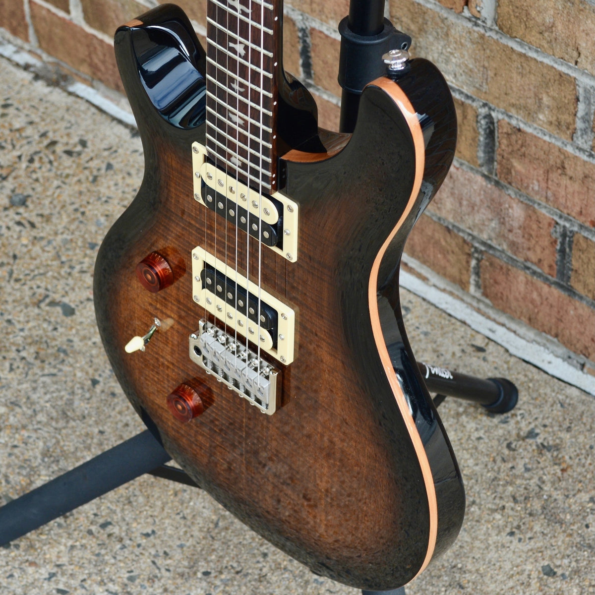 PRS SE Custom 24 Lefty Black Gold Sunburst