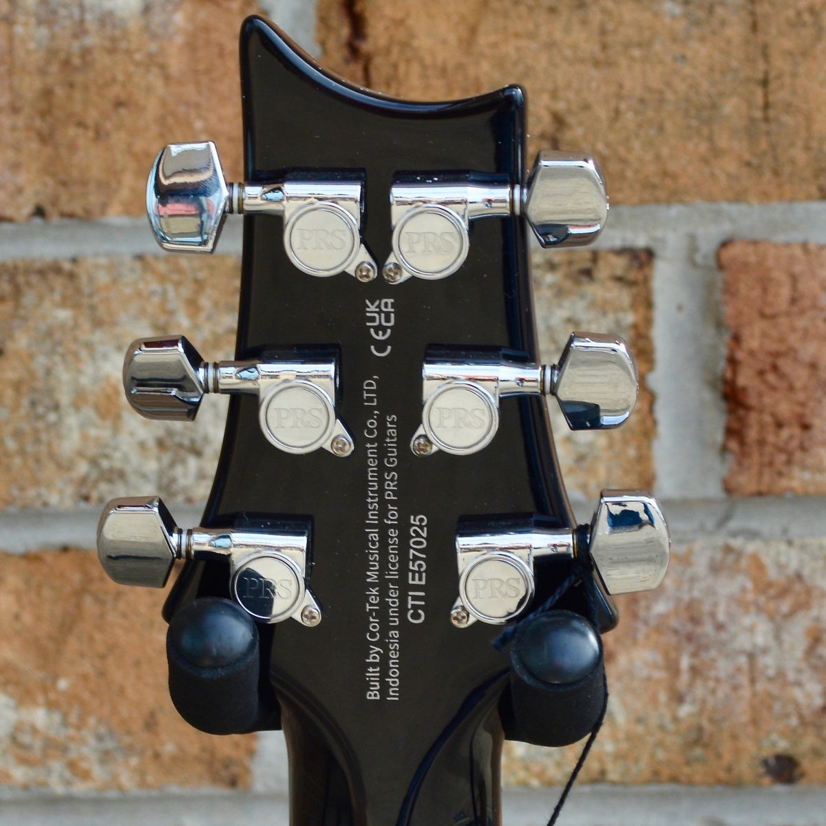 PRS SE Custom 24 Lefty Black Gold Sunburst