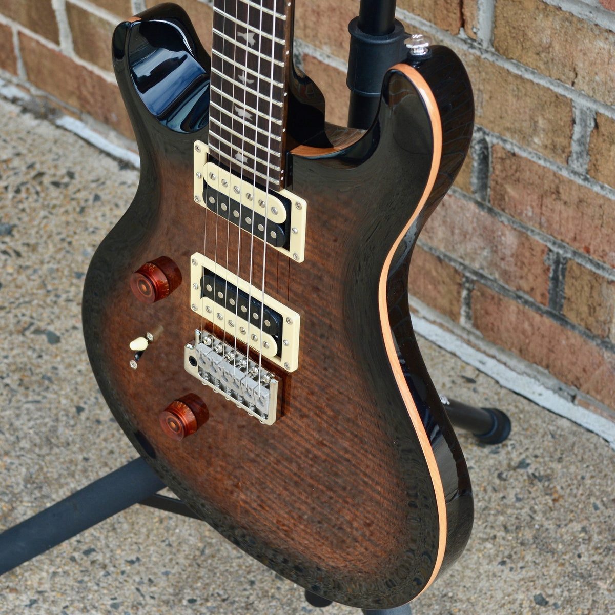 PRS SE Custom 24 Lefty Black Gold Sunburst