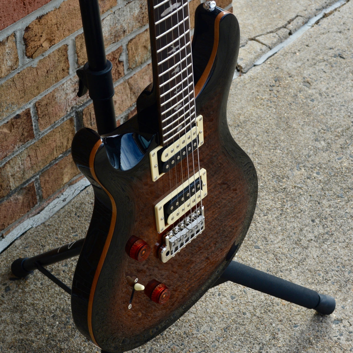 PRS SE Custom 24 Lefty Black Gold Sunburst