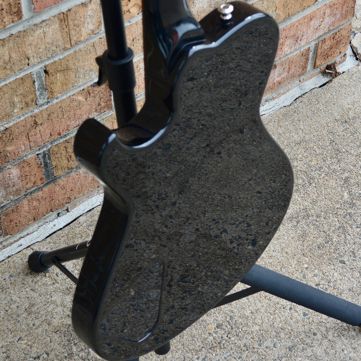 Knaggs Kenai "J" Black