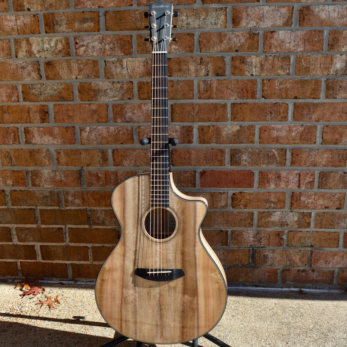 Breedlove Oregon Concerto CE Myrtlewood/Myrtlewood