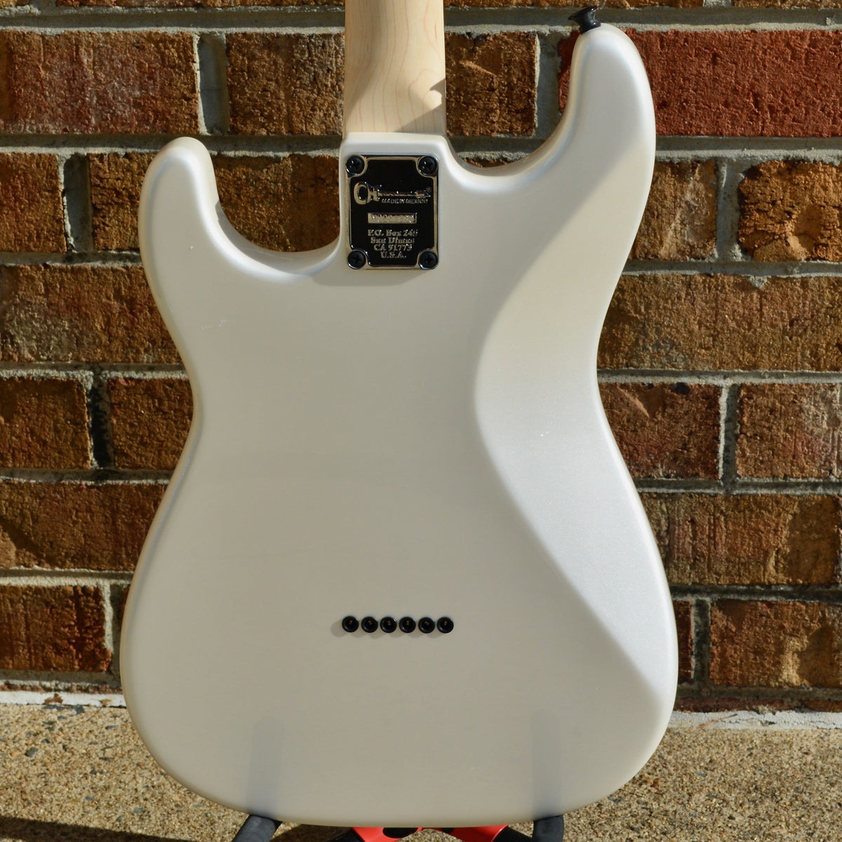 Charvel Jake E Lee Signature Pro-Mod So-Cal Style 1 HSS HT RW, Rosewood Fingerboard, Pearl White
