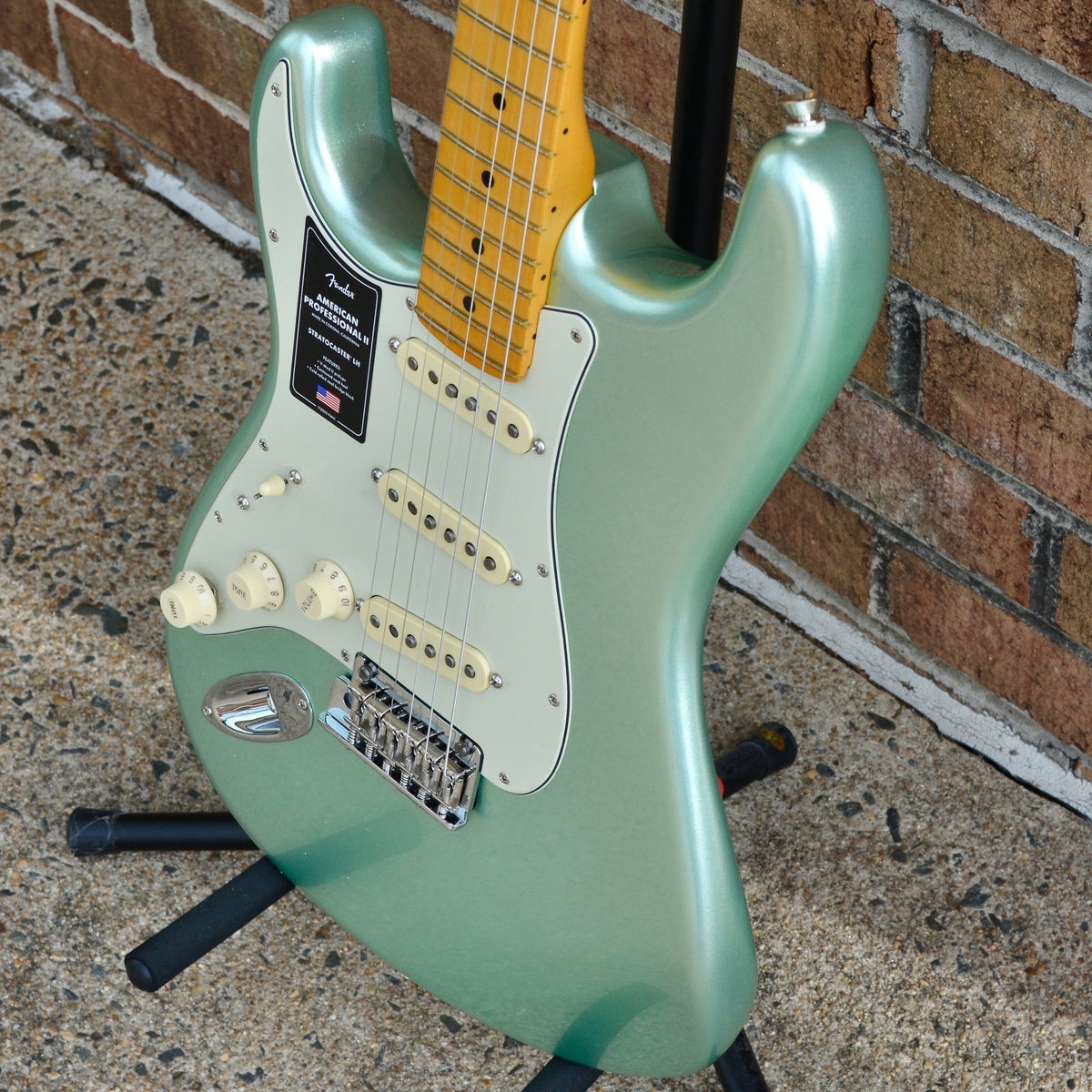 Fender  American Professional II Stratocaster® Left-Hand, Maple Fingerboard, Mystic Surf Green