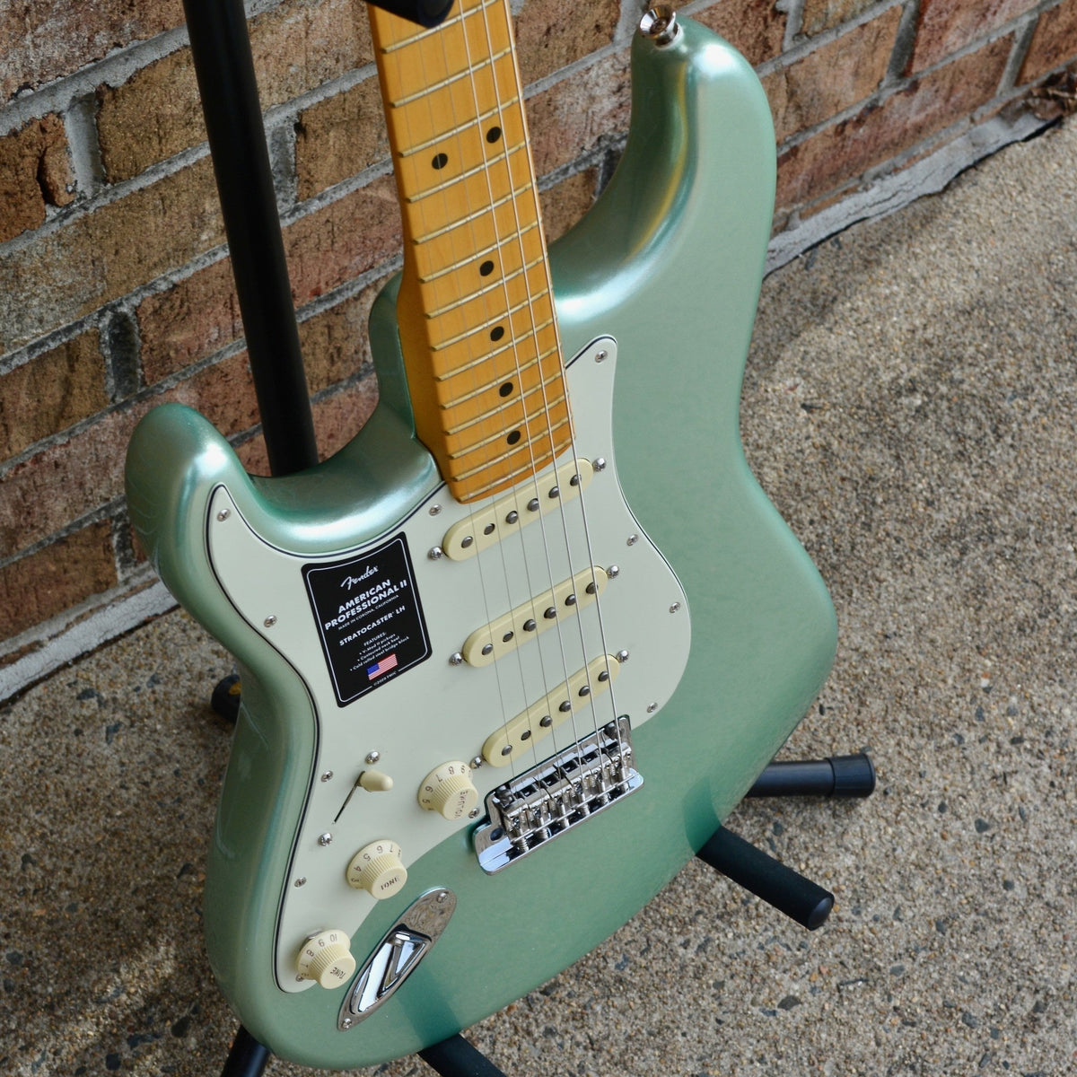 Fender  American Professional II Stratocaster® Left-Hand, Maple Fingerboard, Mystic Surf Green