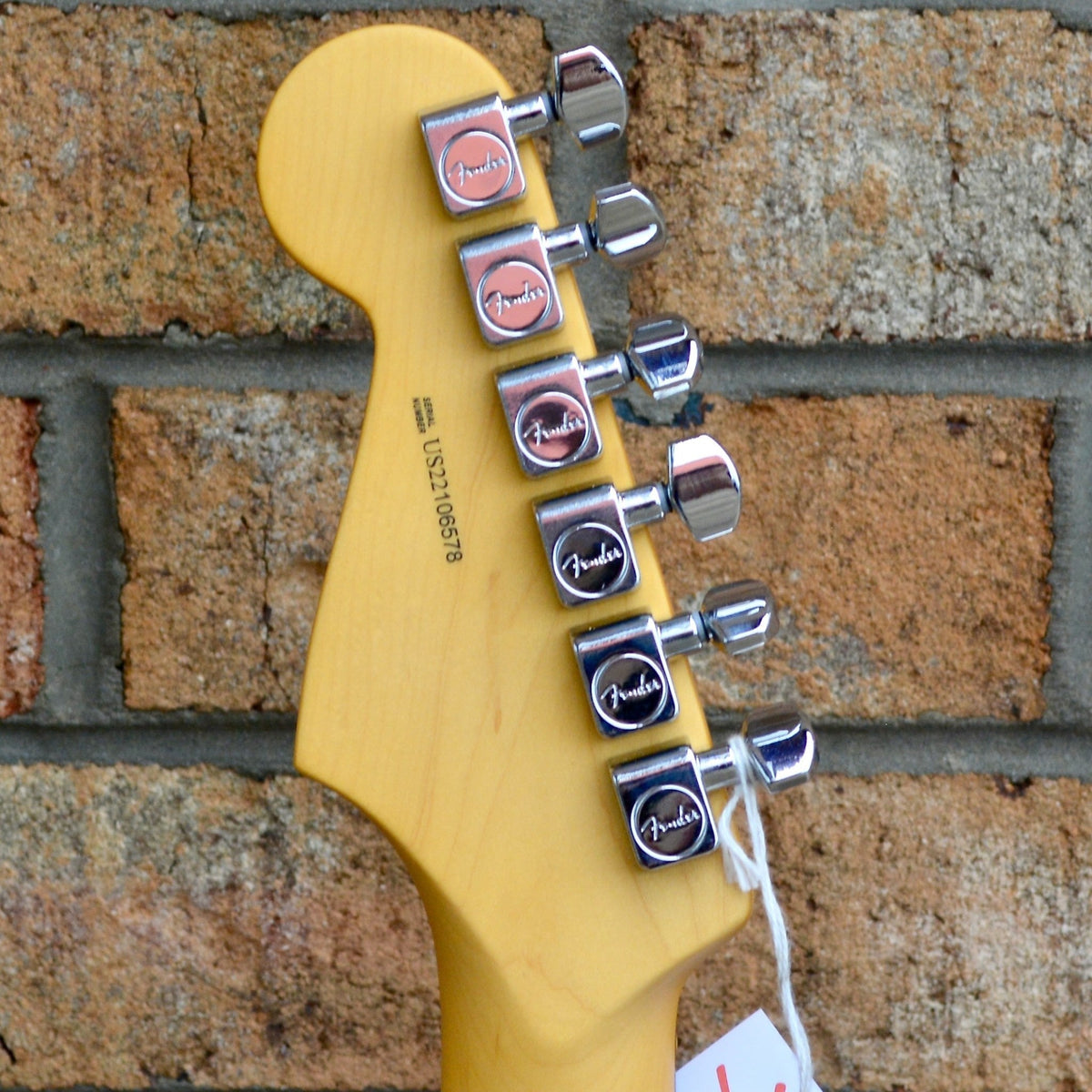 Fender American Professional II Stratocaster®, Rosewood Fingerboard, Roasted Pine