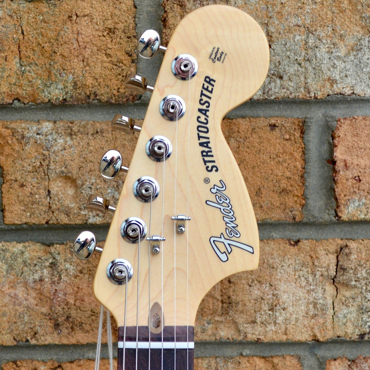 Fender American Performer Stratocaster®, Rosewood Fingerboard, Arctic White