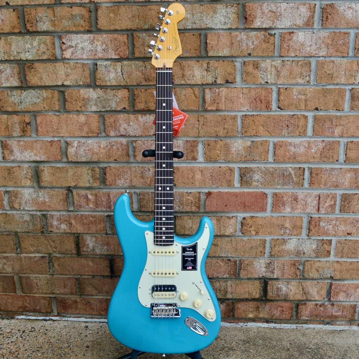 Fender American Professional II Stratocaster® HSS, Rosewood Fingerboard, Miami Blue