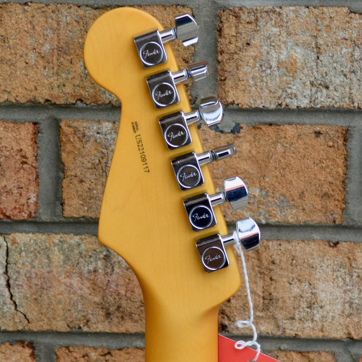 Fender American Professional II Stratocaster® HSS, Rosewood Fingerboard, Miami Blue