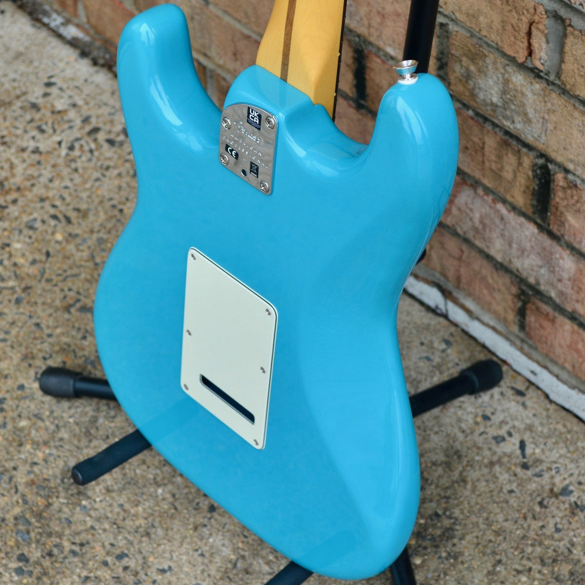 Fender American Professional II Stratocaster® HSS, Rosewood Fingerboard, Miami Blue