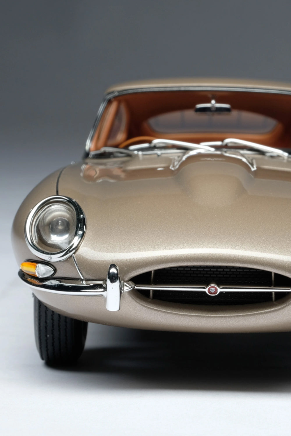 Amalgam Collection - Jaguar E-Type Coupe Road & Track 1:18 Scale